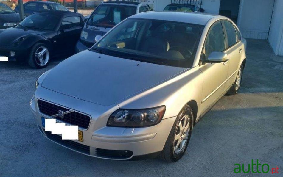 2005' Volvo S40 1.6 D Nível 3 photo #2