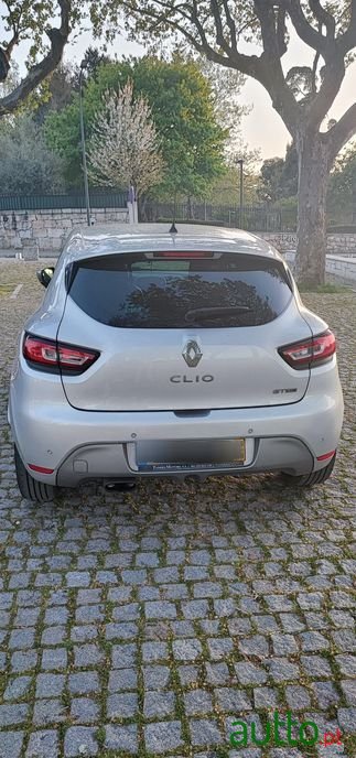 2019' Renault Clio photo #2