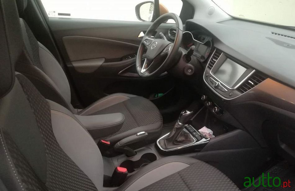 2018' Opel Crossland X photo #1