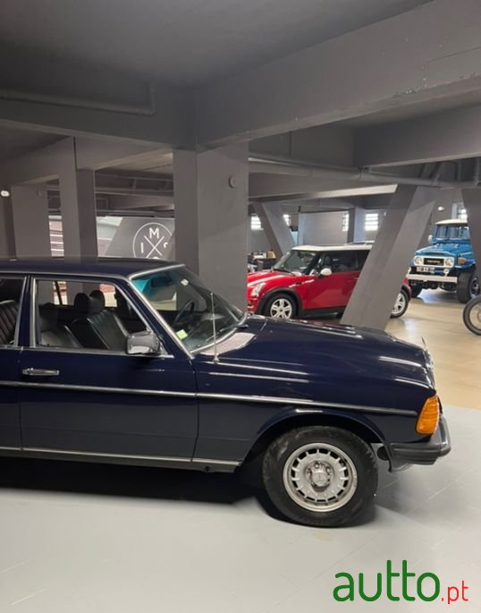 1977' Mercedes-Benz 300 photo #2