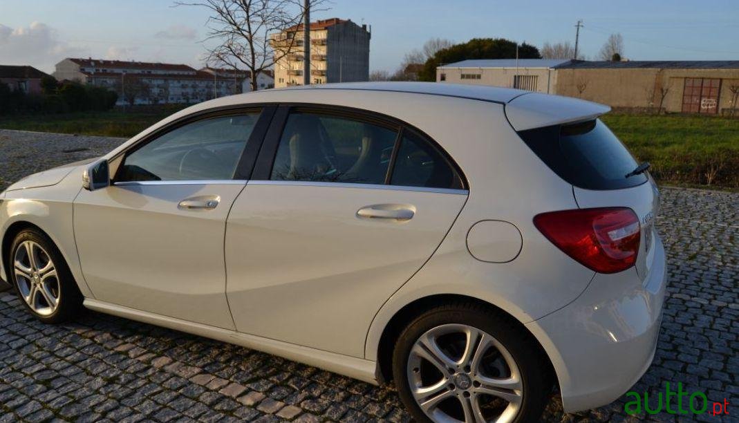 2013' Mercedes-Benz A-180 Cdi photo #1