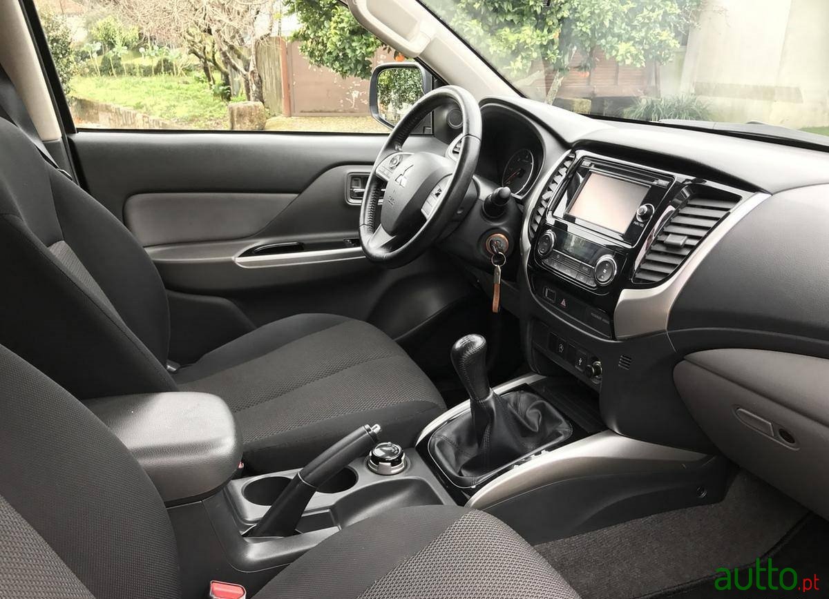 2015' Mitsubishi L 200 photo #3