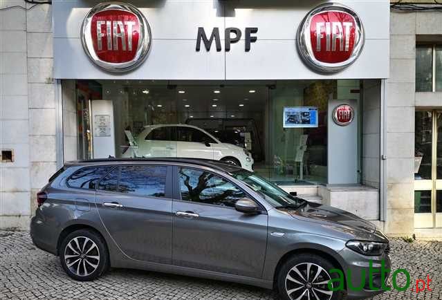 2020' Fiat Tipo Station Wagon photo #1