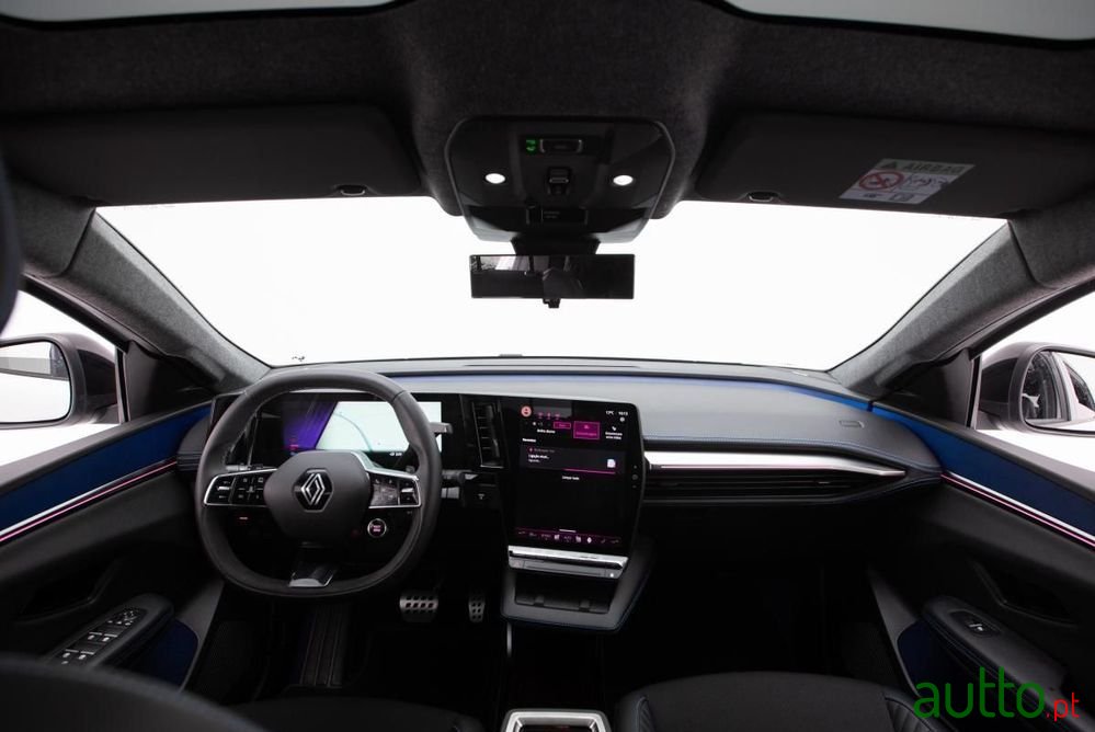 2024' Renault Scénic E-Tech photo #6