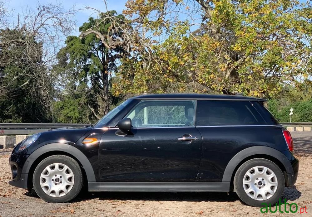 2016' MINI One Standard photo #2