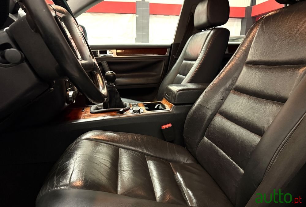 2003' Volkswagen Touareg 2.5 Tdi photo #6