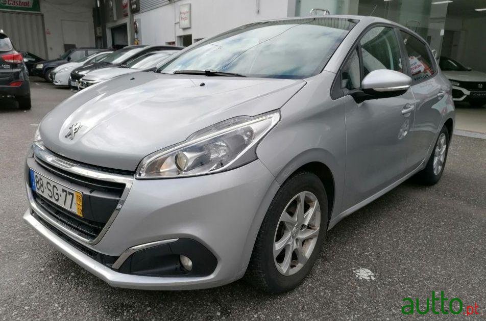 2016' Peugeot 208 1.6 Hdi photo #1