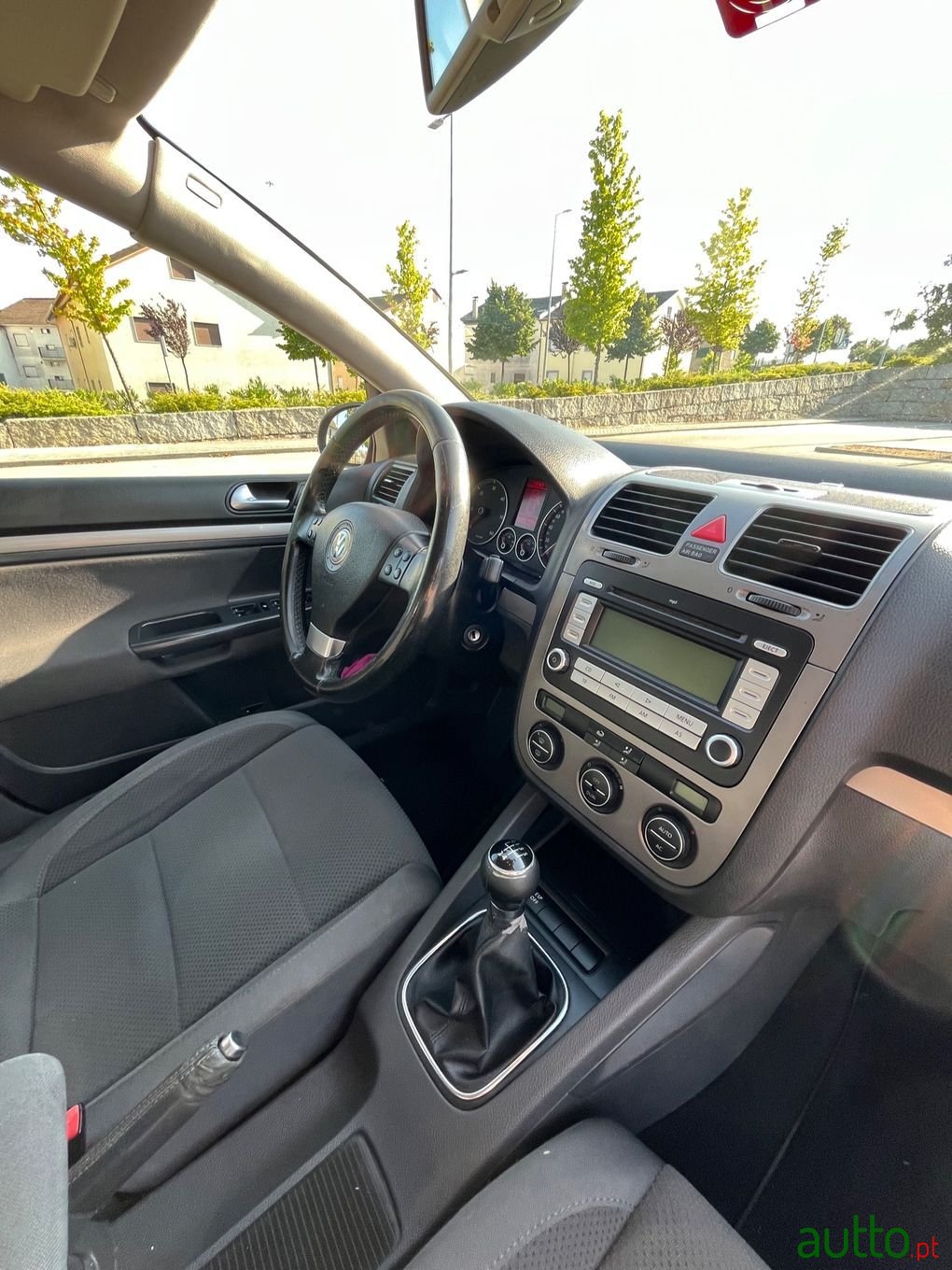 2008' Volkswagen Golf photo #6