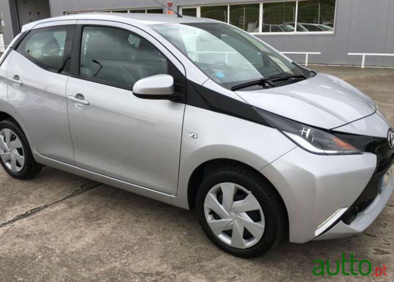 2016' Toyota Aygo photo #3