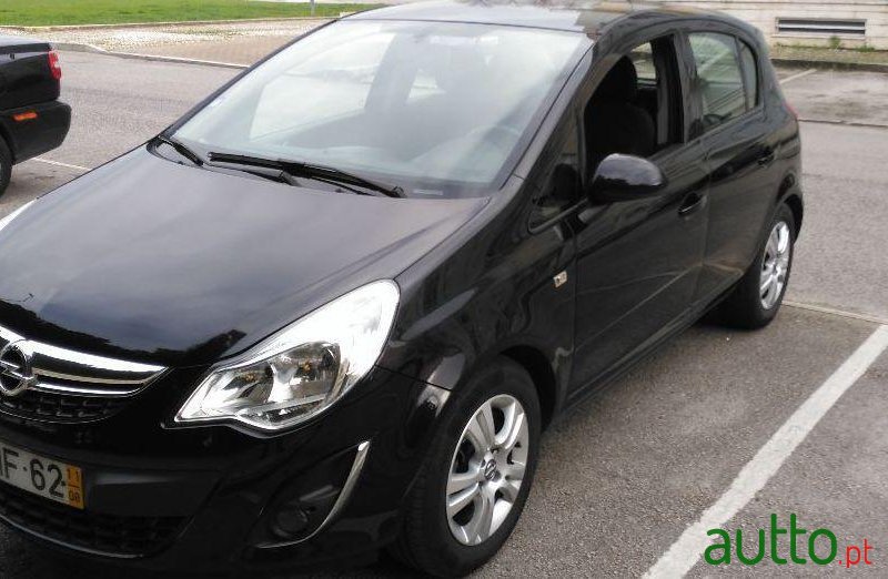 2011' Opel Corsa photo #3