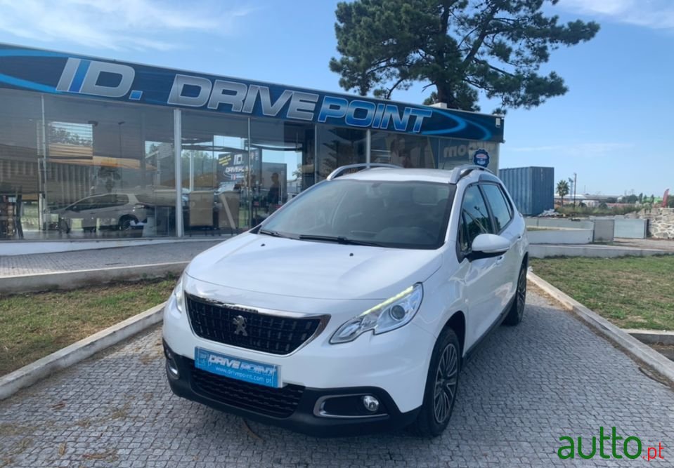 2016' Peugeot 2008 photo #2