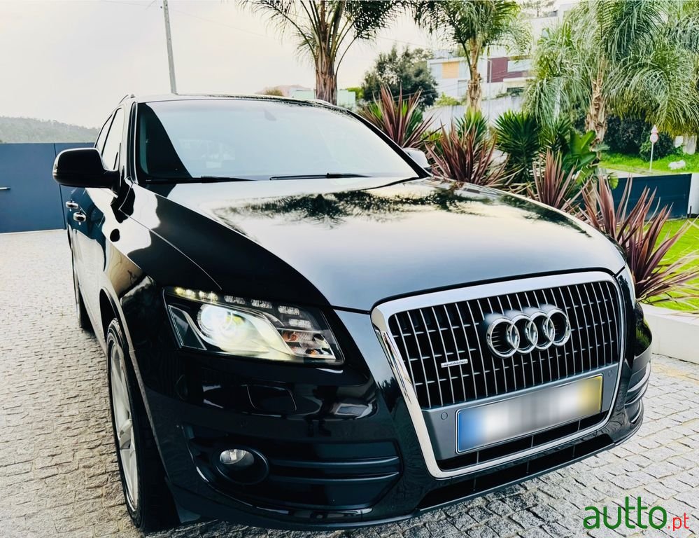 2009' Audi Q5 2.0 Tdi S-Line photo #1