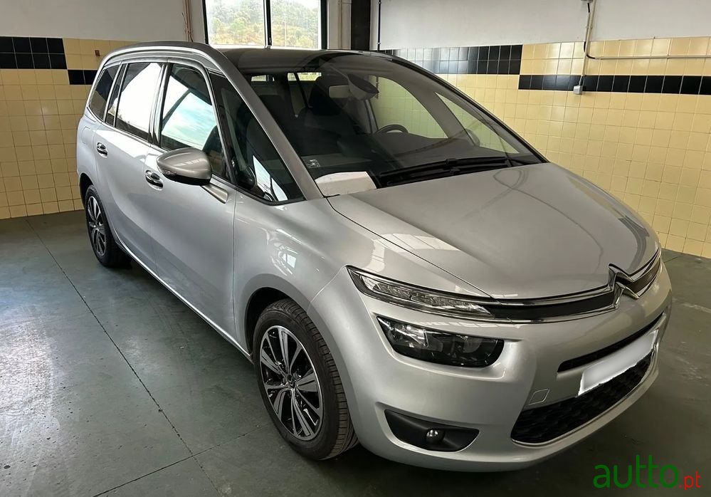 2015' Citroen C4 Picasso photo #1