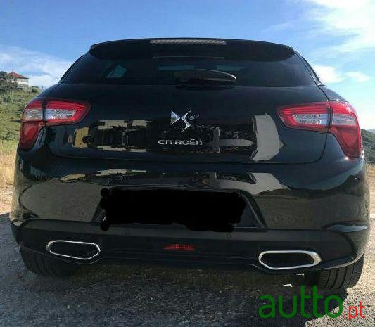 2013' Citroen DS5 photo #3