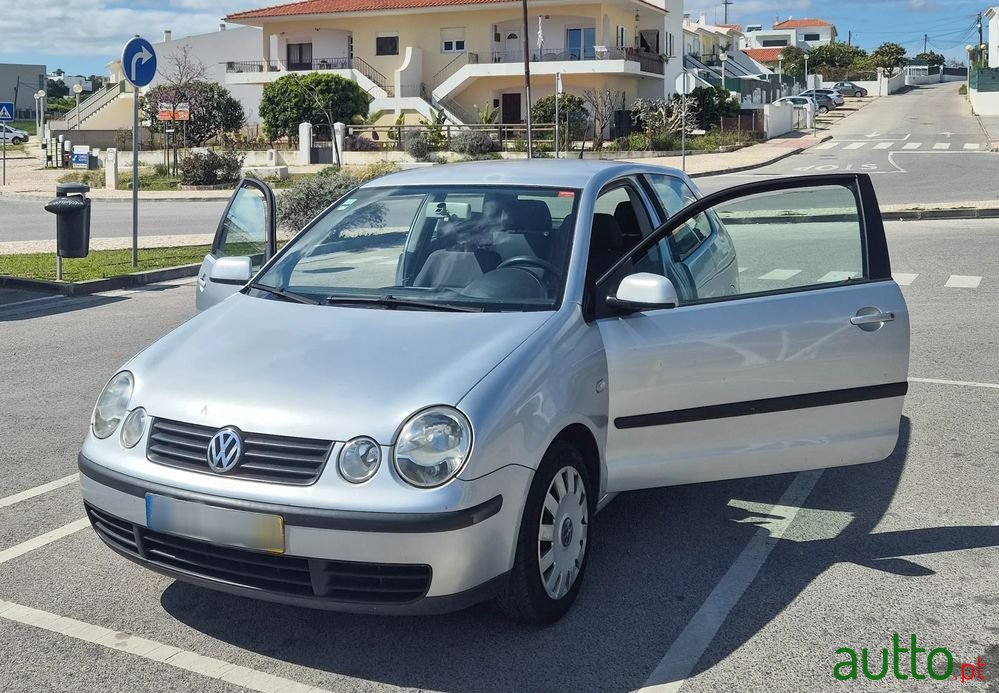 2003' Volkswagen Polo photo #1