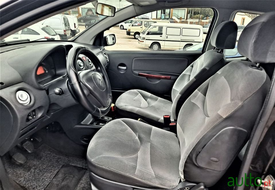 2004' Citroen C2 photo #4