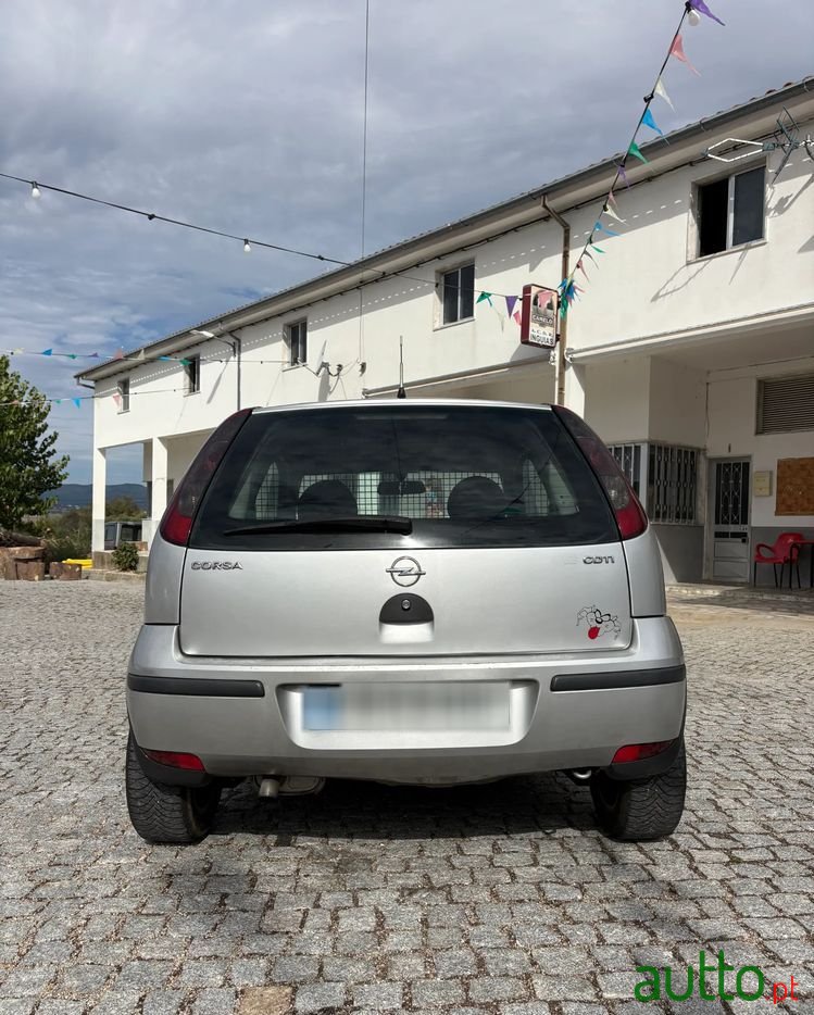 2005' Opel Corsa photo #3