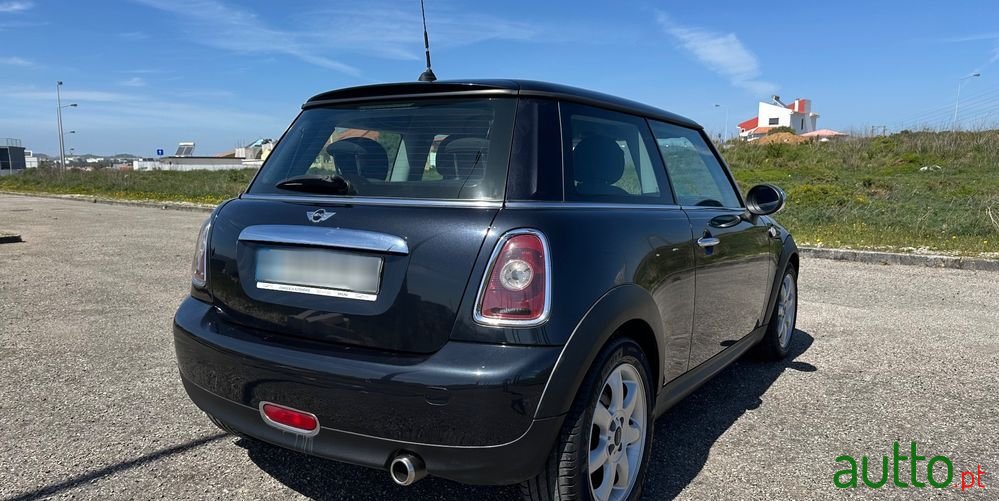 2008' MINI Coupé photo #6