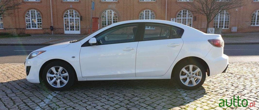 2010' Mazda 3 1.6 Sedan photo #1