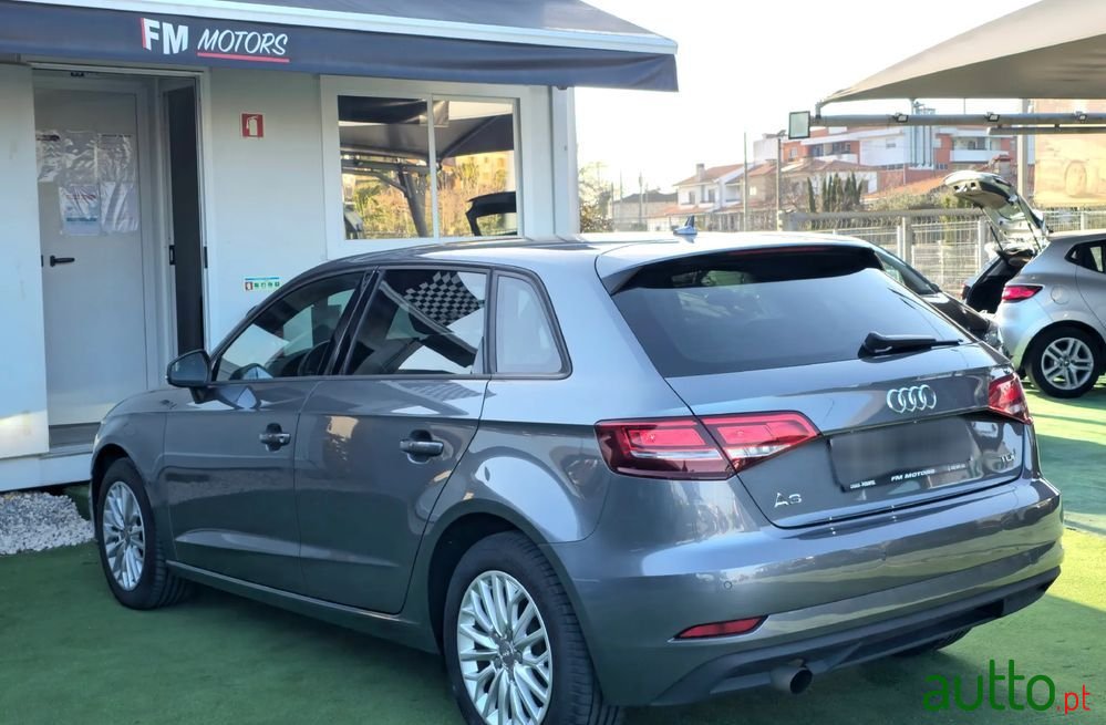 2017' Audi A3 Sportback photo #3