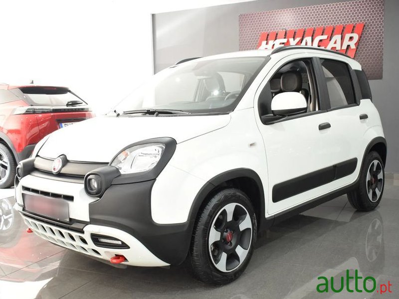 2024' Fiat Panda 1.0 Hybrid Cross photo #2