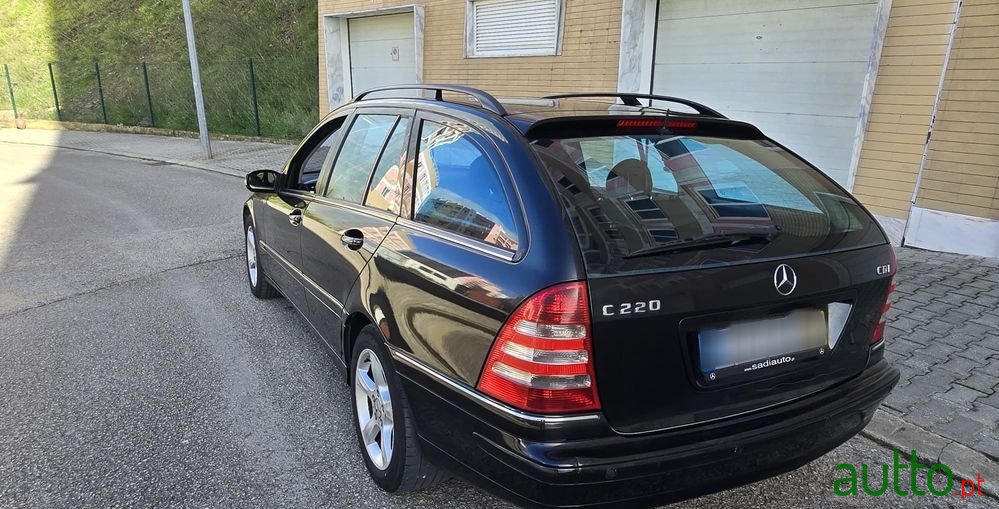 2005' Mercedes-Benz Classe C photo #6