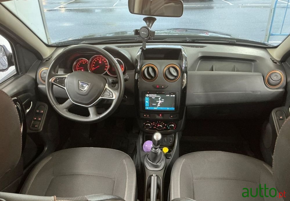 2017' Dacia Duster 1.2 Tce Sl Explorer photo #3