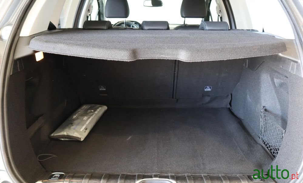 2018' Peugeot 2008 photo #6