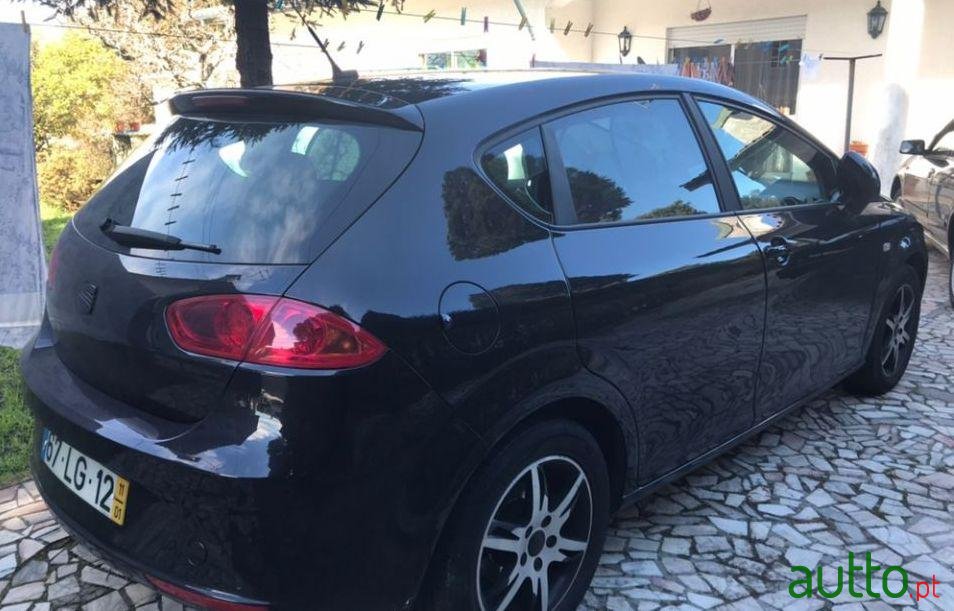 2011' SEAT Leon Style Ecomotive photo #1