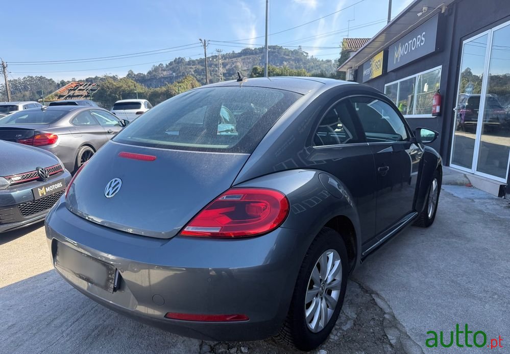 2014' Volkswagen New Beetle 1.6 Tdi Design photo #2
