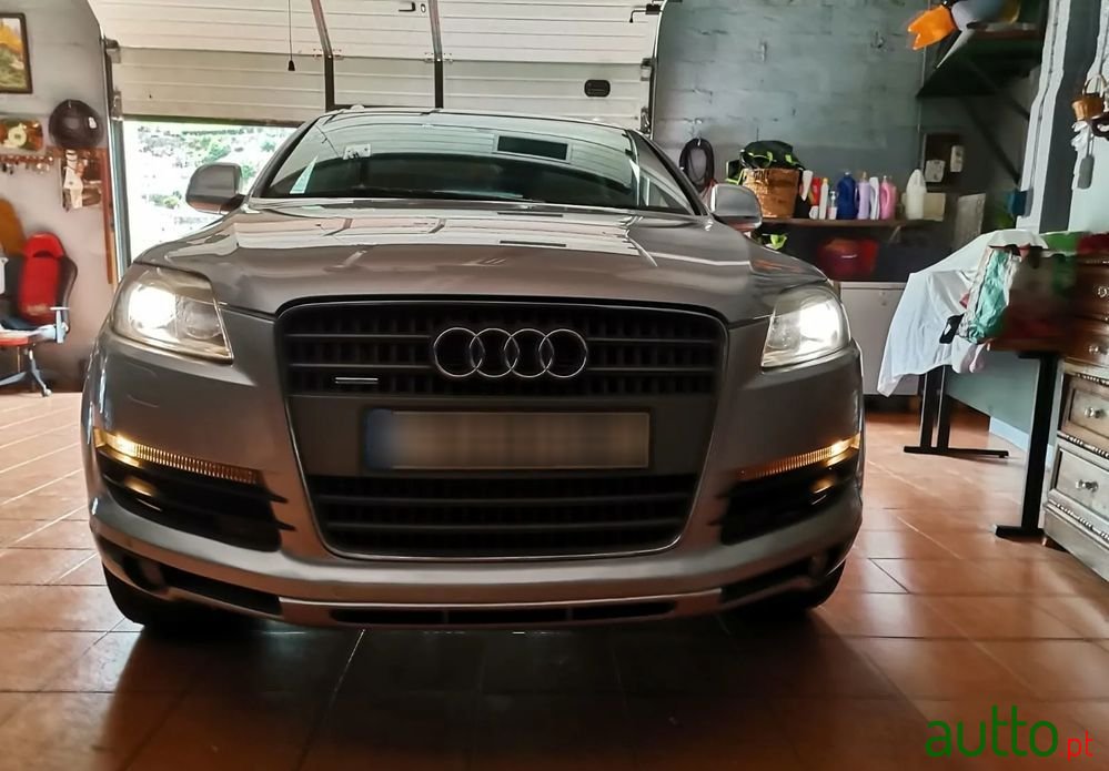 2007' Audi Q7 photo #6