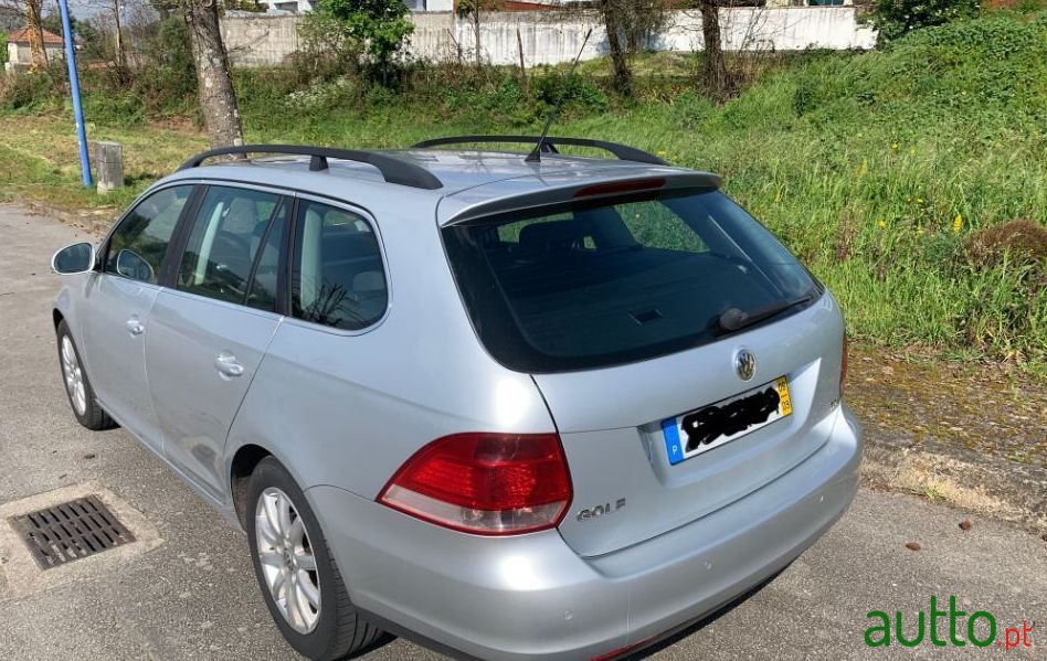 2008' Volkswagen Golf Variant photo #3