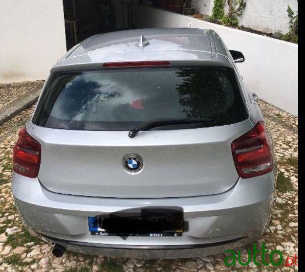 2013' BMW 116 116D photo #2