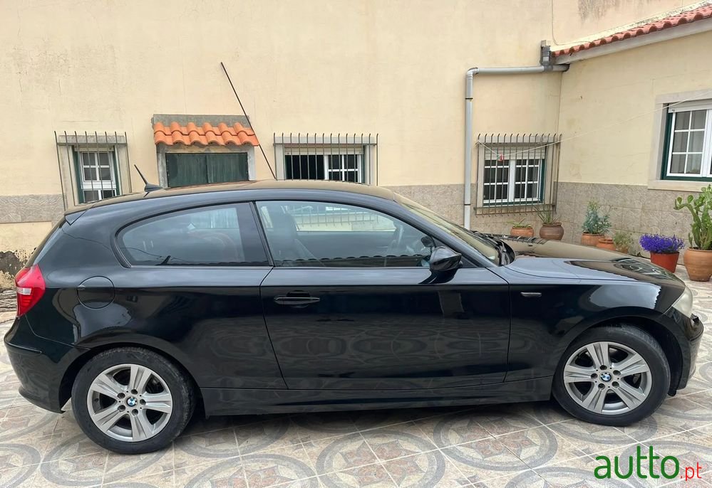 2008' BMW 118 D photo #3