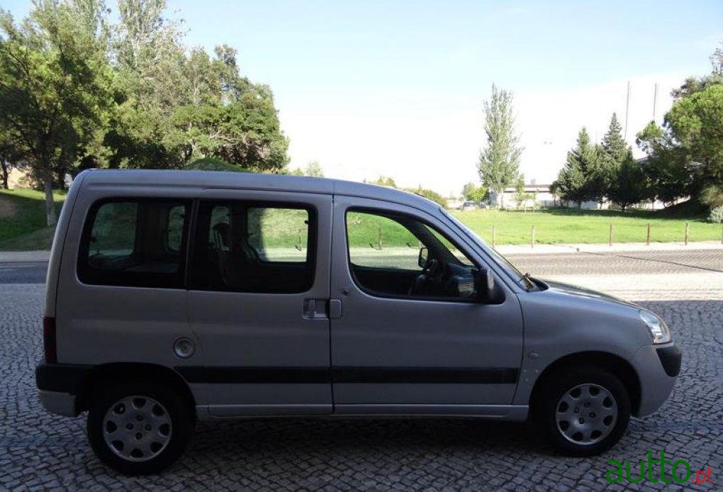 2003' Peugeot Partner 1.9 D Xt photo #2