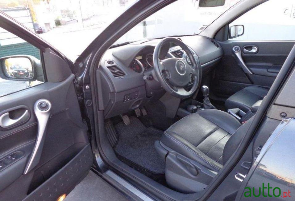 2008' Renault Megane Break photo #1