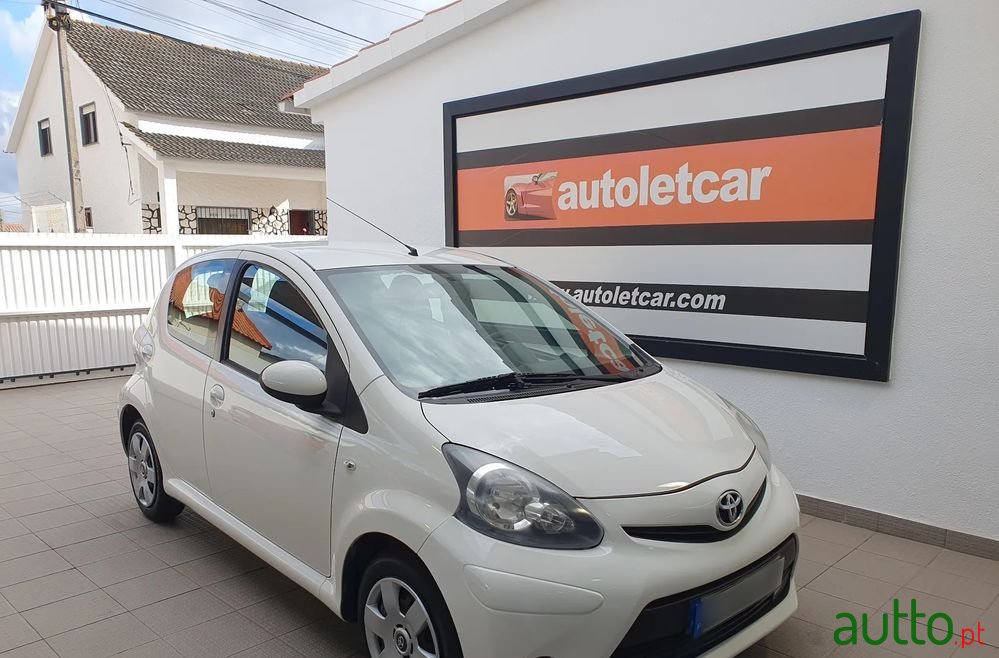 2013' Toyota Aygo 1.0 + Ac photo #1