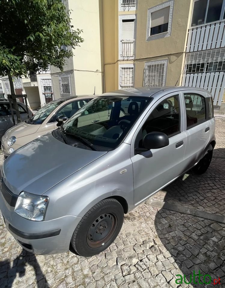 2012' Fiat Panda photo #3