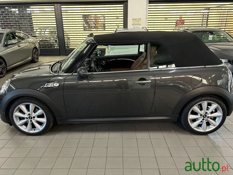 2013' MINI Cabrio Cooper S photo #1