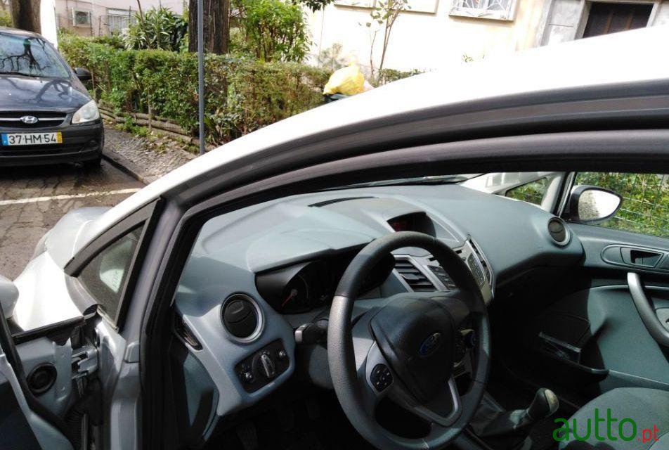 2011' Ford Fiesta 1.25 Trend photo #4