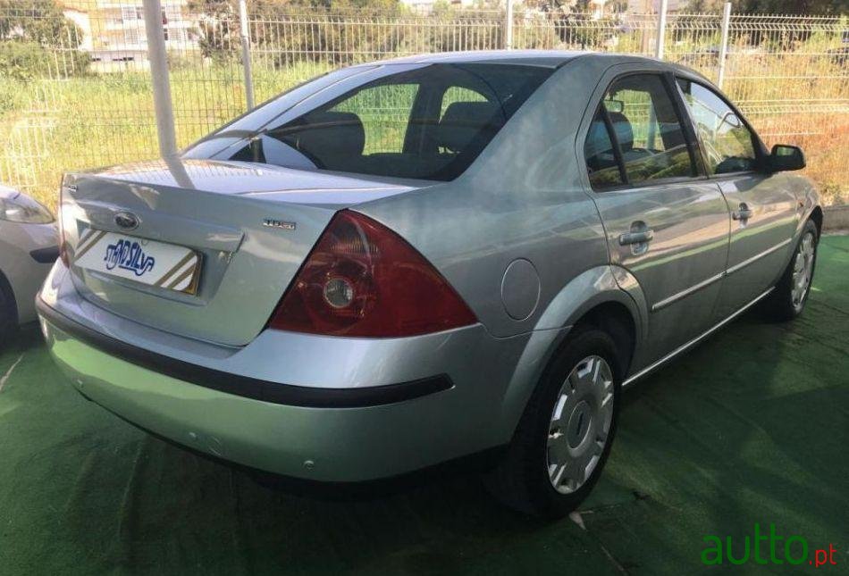 2001' Ford Mondeo 2.0 Tddi Ghia photo #3