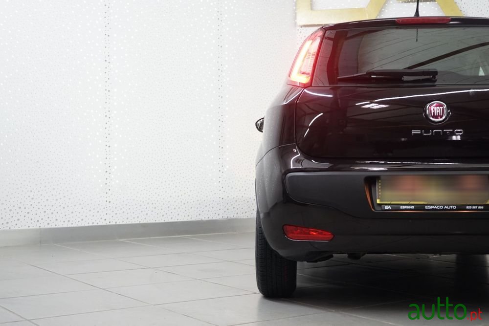 2011' Fiat Punto Evo photo #6