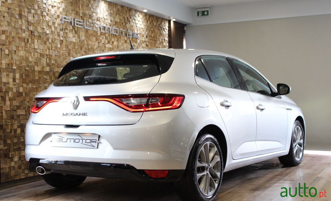 2017' Renault Megane photo #2