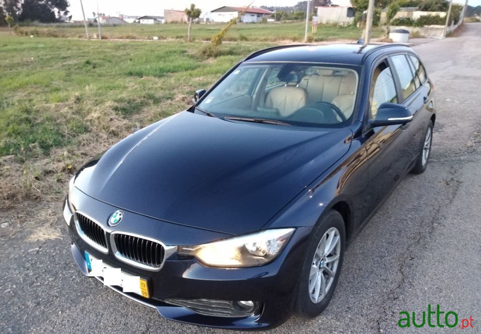 2013' BMW 320 photo #1