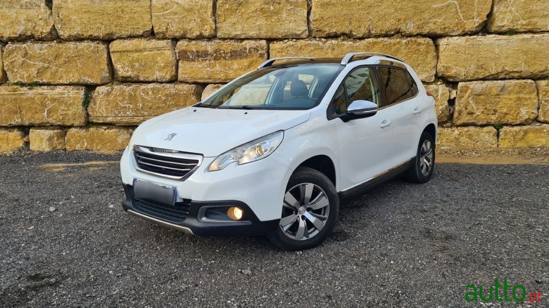 2015' Peugeot 2008 photo #1