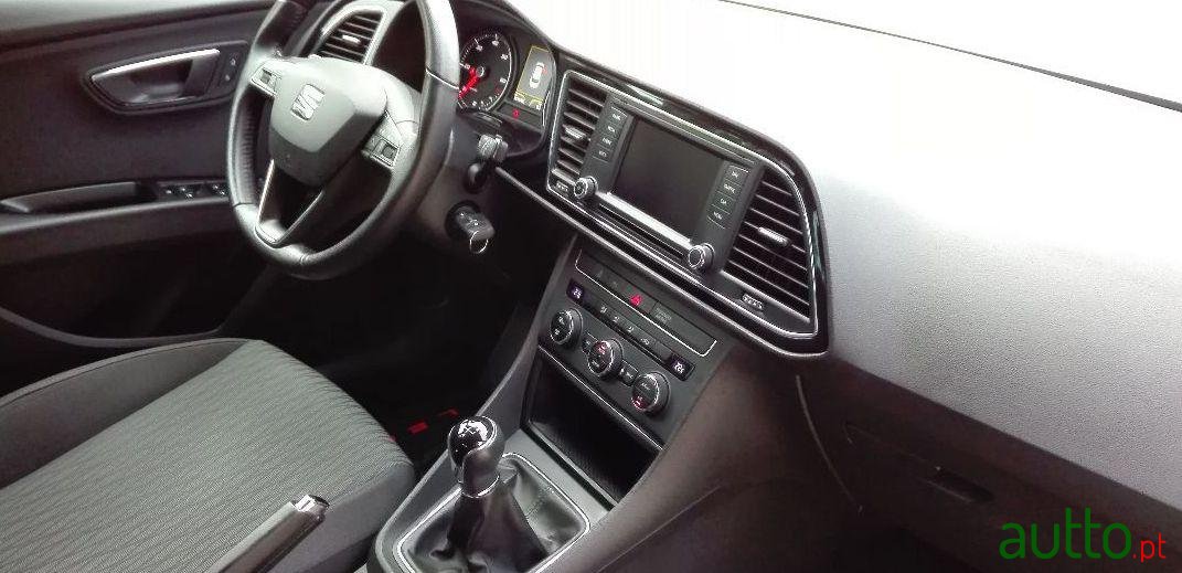 2014' SEAT Leon photo #3