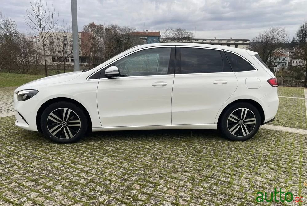 2022' Mercedes-Benz Classe B E 8G-Dct Progressive photo #2