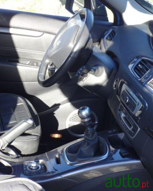 2014' Renault Megane Scenic photo #3