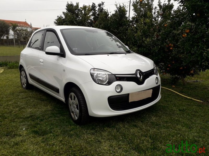 2015' Renault Twingo photo #2