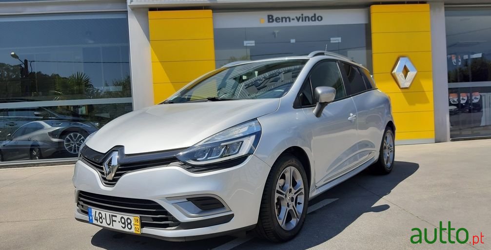 2018' Renault Clio Sport Tourer photo #1